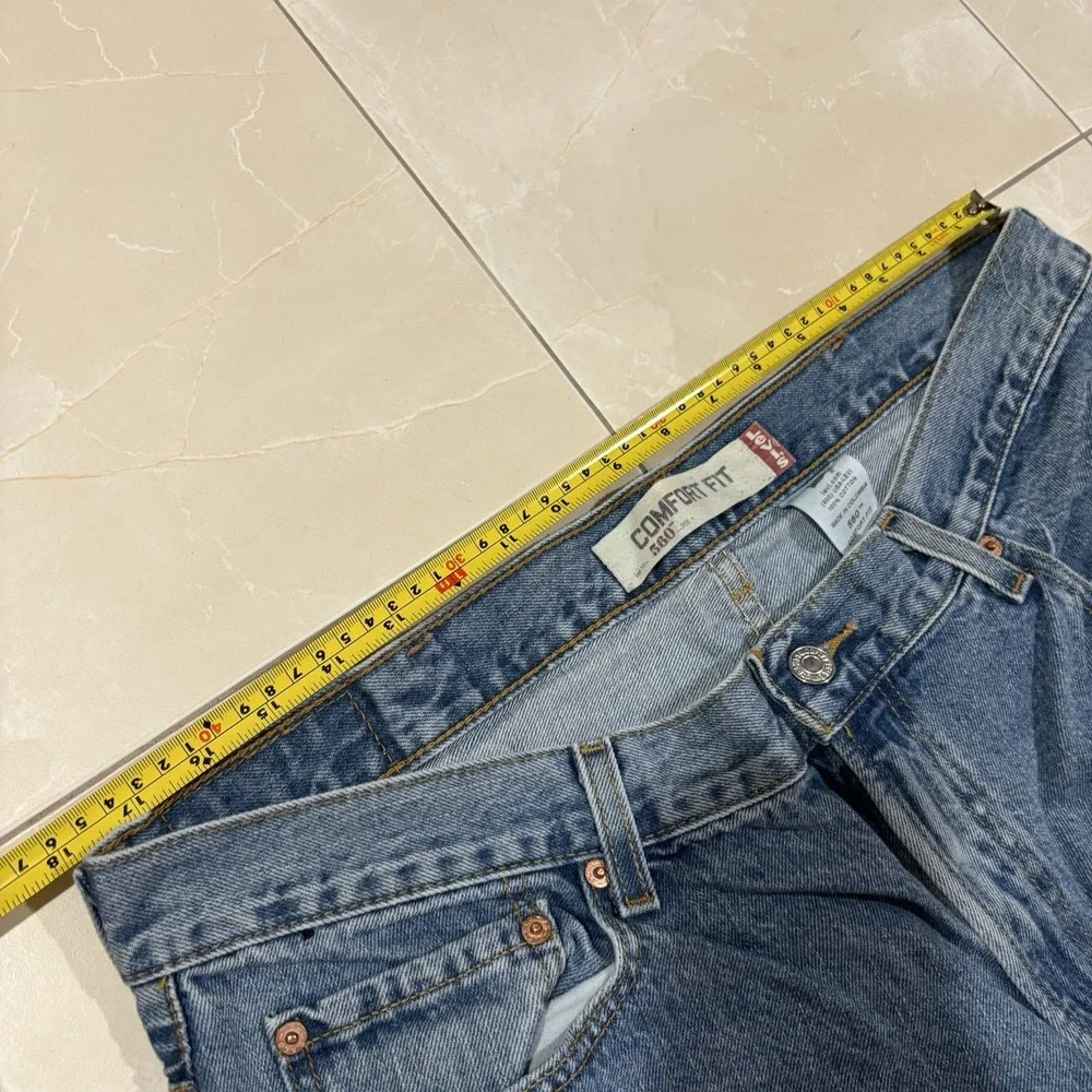 Levis levi 560